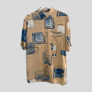 Urban Outfitters Geometric 90s Retro Short Sleeve Collared Mens Shirt, Size M